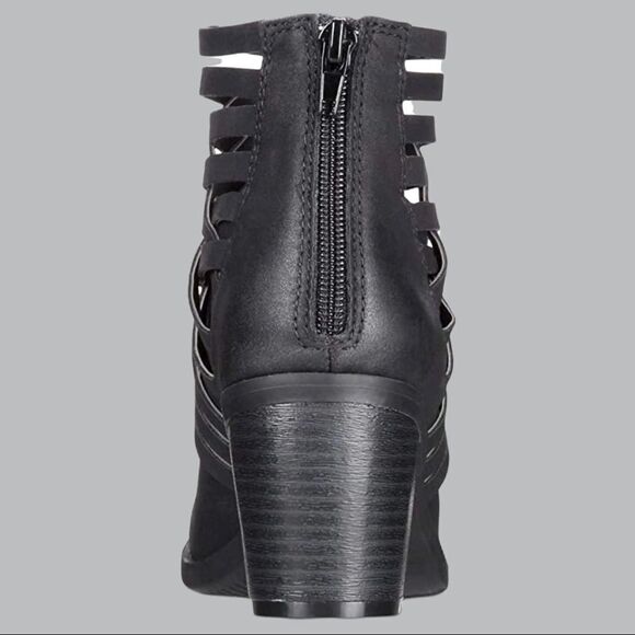 Mossimo very nice barely used condition black strappy crossed ankle boots! - Picture 5 of 12